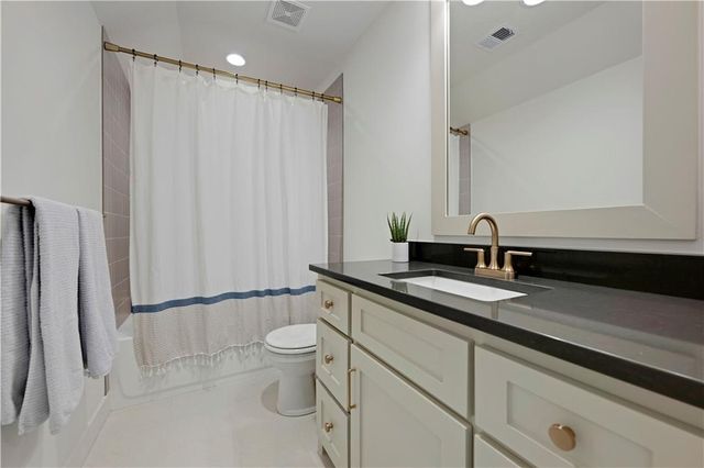 18604 Howe Drive, Overland Park, KS 66085