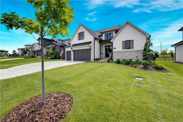 18604 Howe Drive, Overland Park, KS 66085
