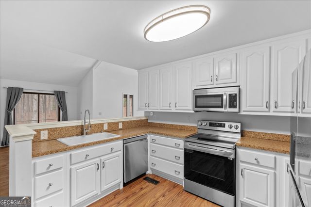 5079 Woodmont Drive, Villa Rica, GA 30180