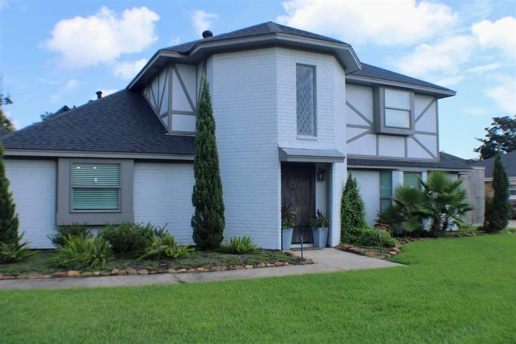 310 Yorkshire Lane, Port Neches, TX 77651