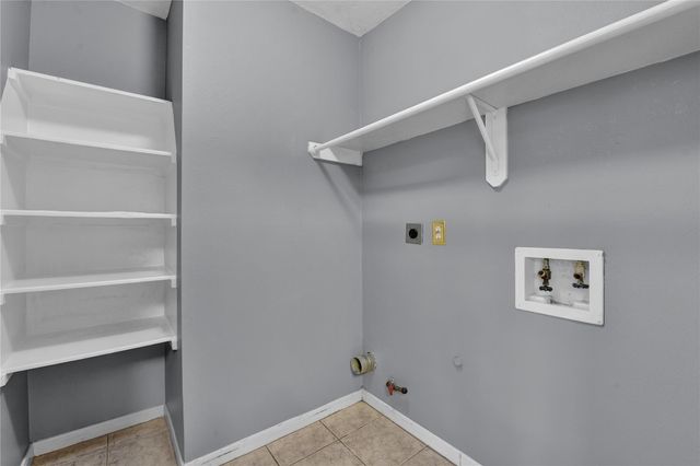 27186 Kings Manor Drive S, Humble, TX 77339