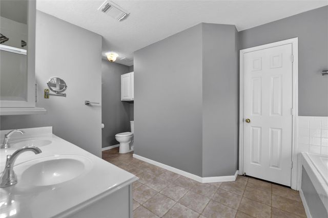 27186 Kings Manor Drive S, Humble, TX 77339