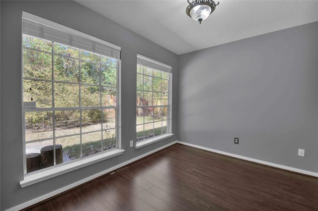 27186 Kings Manor Drive S, Humble, TX 77339