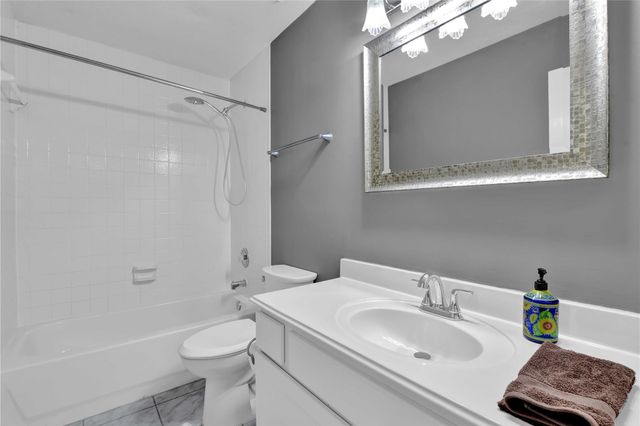 27186 Kings Manor Drive S, Humble, TX 77339