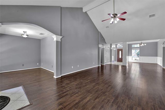 27186 Kings Manor Drive S, Humble, TX 77339