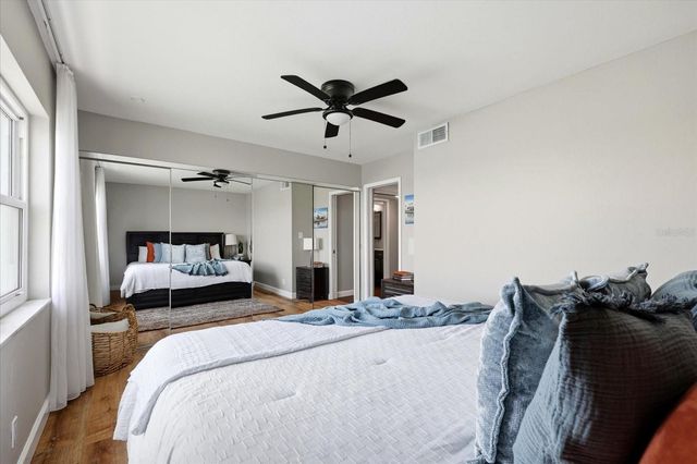 7200 SUNSHINE SKYWAY LANE S 16G, St Petersburg, FL 33711