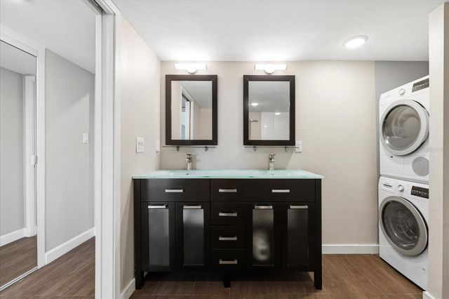 7200 SUNSHINE SKYWAY LANE S 16G, St Petersburg, FL 33711