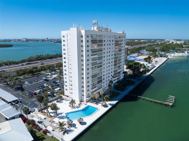 7200 SUNSHINE SKYWAY LANE S 16G, St Petersburg, FL 33711