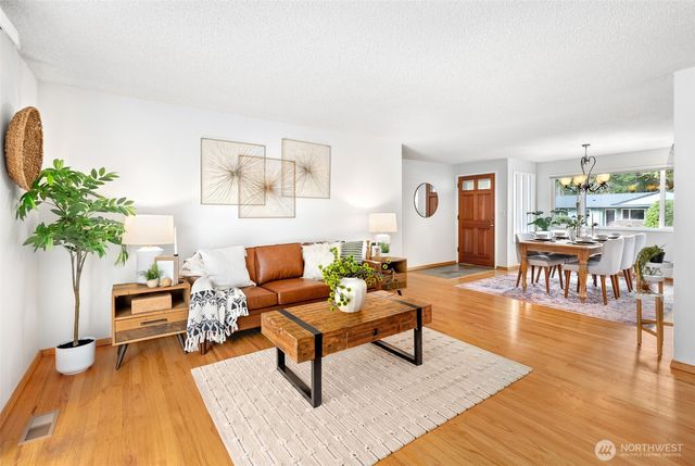 10124 241st Place SW, Edmonds, WA 98020