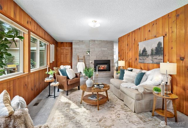 10124 241st Place SW, Edmonds, WA 98020