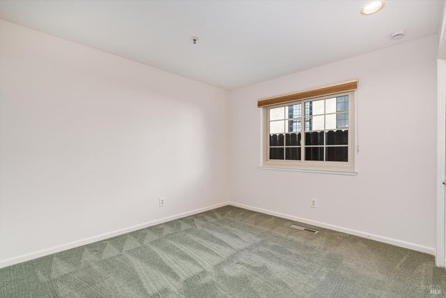 2908 Victoria Ct, Napa, CA 94558