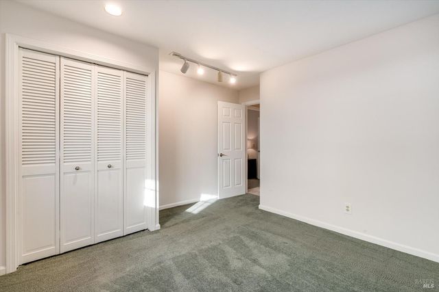 2908 Victoria Ct, Napa, CA 94558