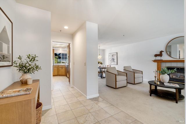 2908 Victoria Ct, Napa, CA 94558