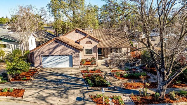 2908 Victoria Ct, Napa, CA 94558