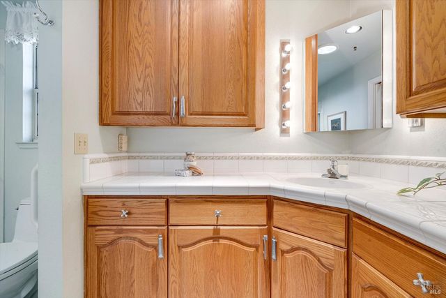 2908 Victoria Ct, Napa, CA 94558