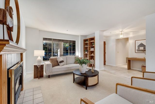 2908 Victoria Ct, Napa, CA 94558