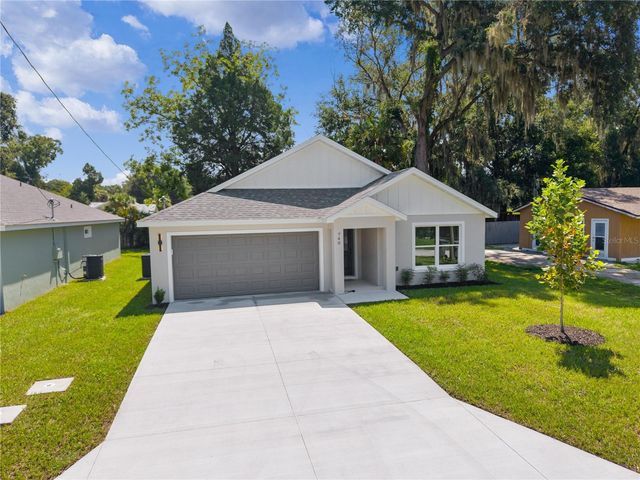 100 SEQUOIA TRAIL, Ocklawaha, FL 32179