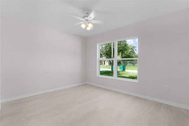 100 SEQUOIA TRAIL, Ocklawaha, FL 32179