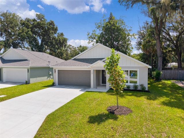 100 SEQUOIA TRAIL, Ocklawaha, FL 32179