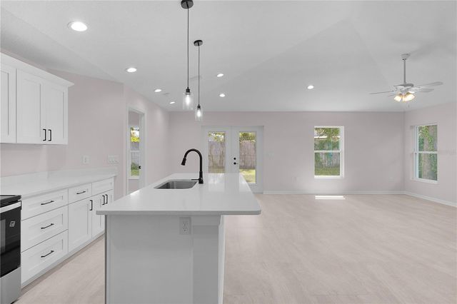 100 SEQUOIA TRAIL, Ocklawaha, FL 32179