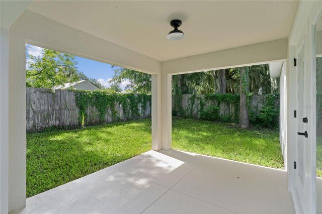 100 SEQUOIA TRAIL, Ocklawaha, FL 32179