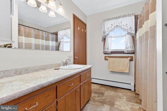 154 VALLEY VIEW DR, Ephrata, PA 17522