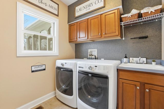 3090 Reynoldsburg - New Albany Road, New Albany, OH 43054