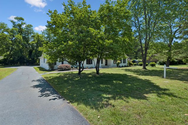 2250 Wiltshire Dr, Murfreesboro, TN 37129