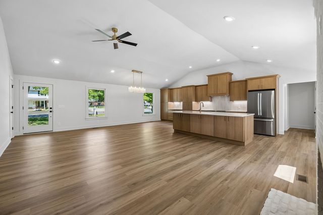 2250 Wiltshire Dr, Murfreesboro, TN 37129