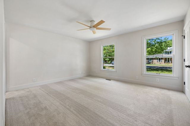 2250 Wiltshire Dr, Murfreesboro, TN 37129