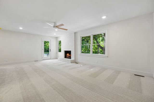 2250 Wiltshire Dr, Murfreesboro, TN 37129