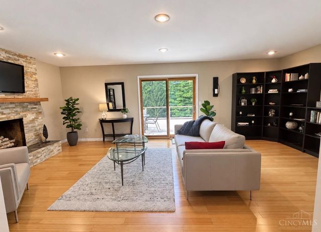 2331 Donnington Lane, Anderson Twp, OH 45244