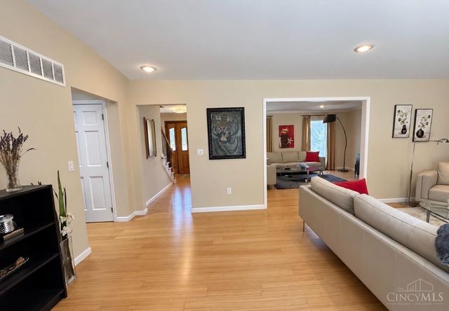 2331 Donnington Lane, Anderson Twp, OH 45244