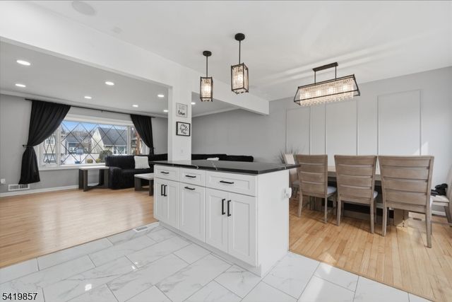 5 Epping Dr, Kenilworth Boro, NJ 07033