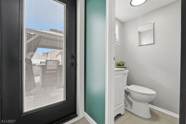 5 Epping Dr, Kenilworth Boro, NJ 07033