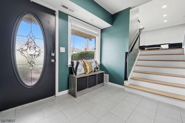 5 Epping Dr, Kenilworth Boro, NJ 07033