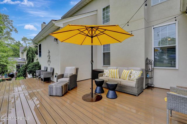 50 Hedgerow Lane, Manalapan, NJ 07726