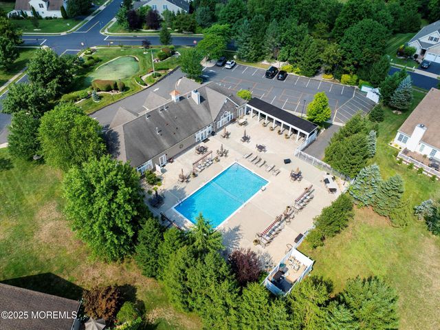 50 Hedgerow Lane, Manalapan, NJ 07726