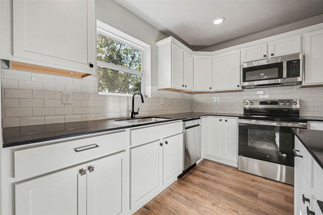 1002 Cedarwood Drive, Greenville, MI 48838