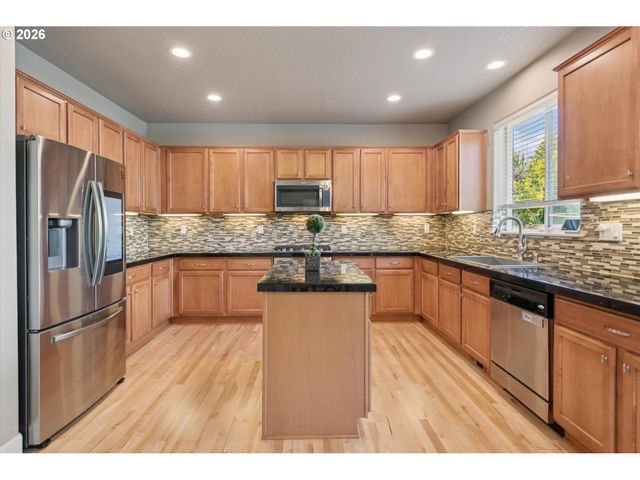 5228 Nw SHORELINE Way, Portland, OR 97229