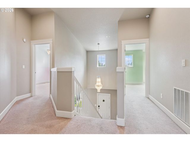 5228 Nw SHORELINE Way, Portland, OR 97229