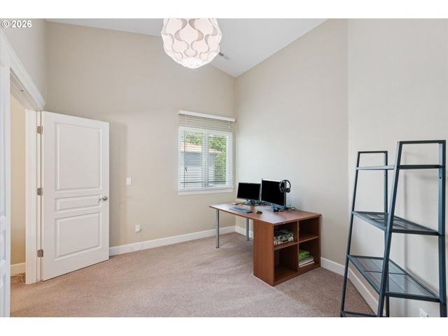 5228 Nw SHORELINE Way, Portland, OR 97229
