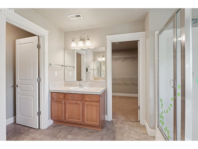 5228 Nw SHORELINE Way, Portland, OR 97229