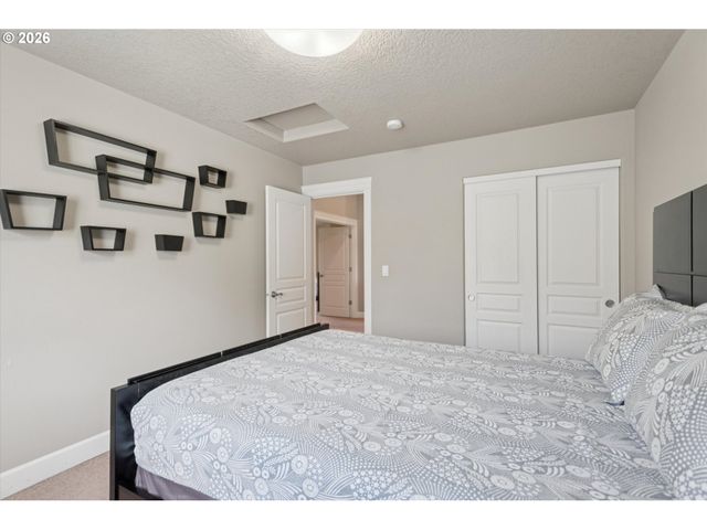 5228 Nw SHORELINE Way, Portland, OR 97229