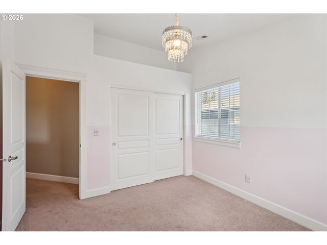 5228 Nw SHORELINE Way, Portland, OR 97229