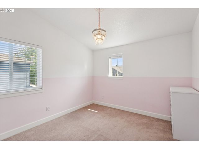 5228 Nw SHORELINE Way, Portland, OR 97229