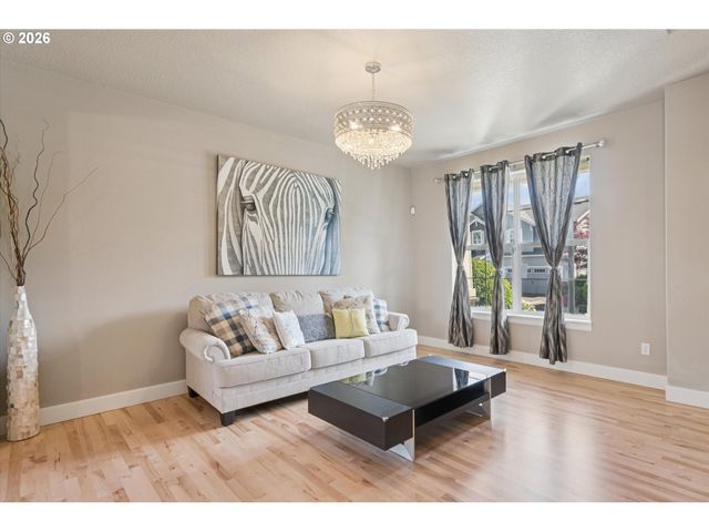 5228 Nw SHORELINE Way, Portland, OR 97229