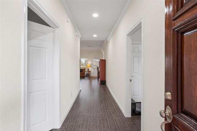 1995 Brentwood Drive, Alvin, TX 77511