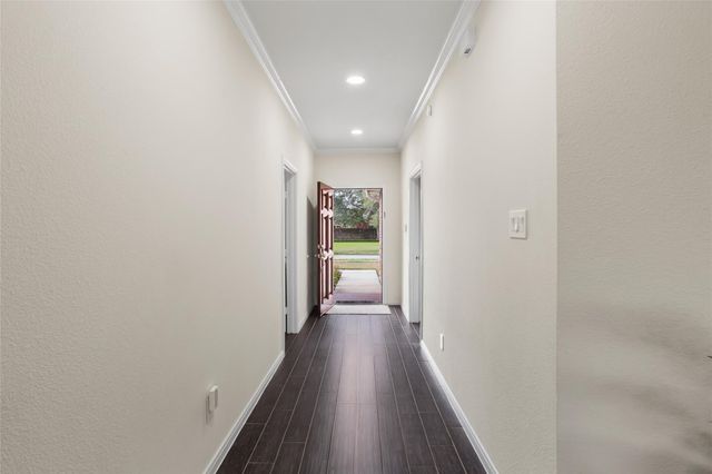 1995 Brentwood Drive, Alvin, TX 77511