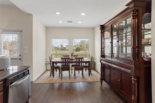 1995 Brentwood Drive, Alvin, TX 77511